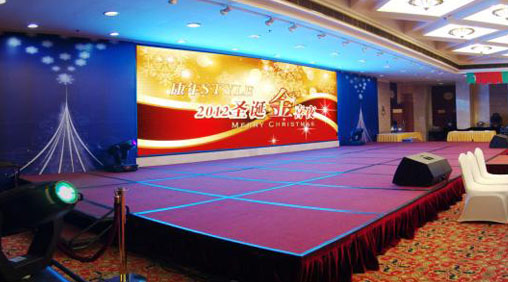 小間距LED顯示屏與DLP拼接墻優(yōu)劣對比