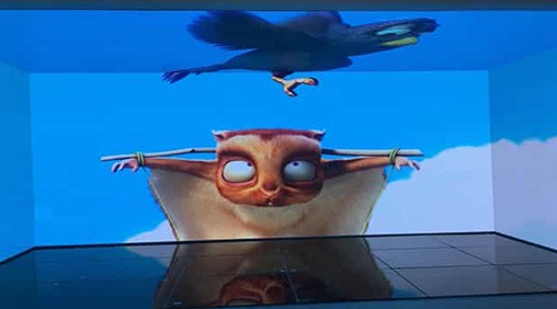 沉浸式led顯示屏也稱為led夢(mèng)立方、也可理解為led多面體。